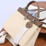 Hand bag